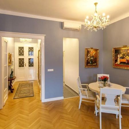 Taban Art Appartmann Boedapest Buitenkant foto